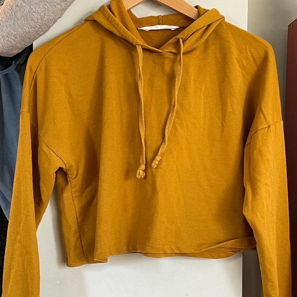 crop top - Picture 1 of 2